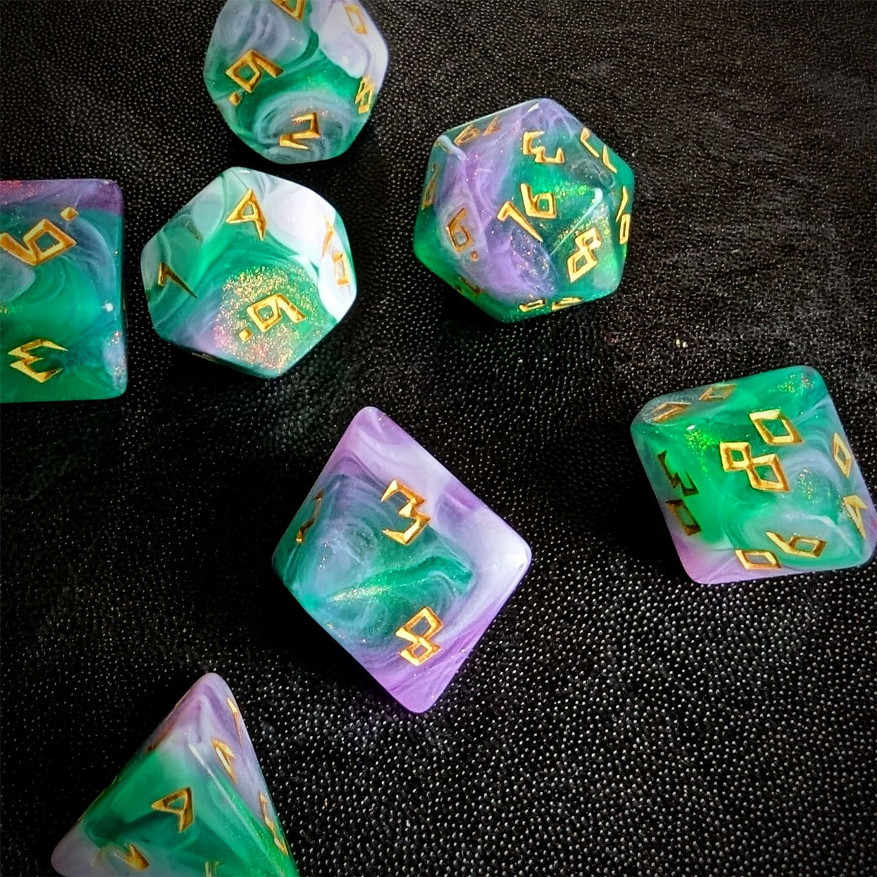 Glitter in Green & Purple Acrylic - 7pcs RPG Full Dice Set Scatter