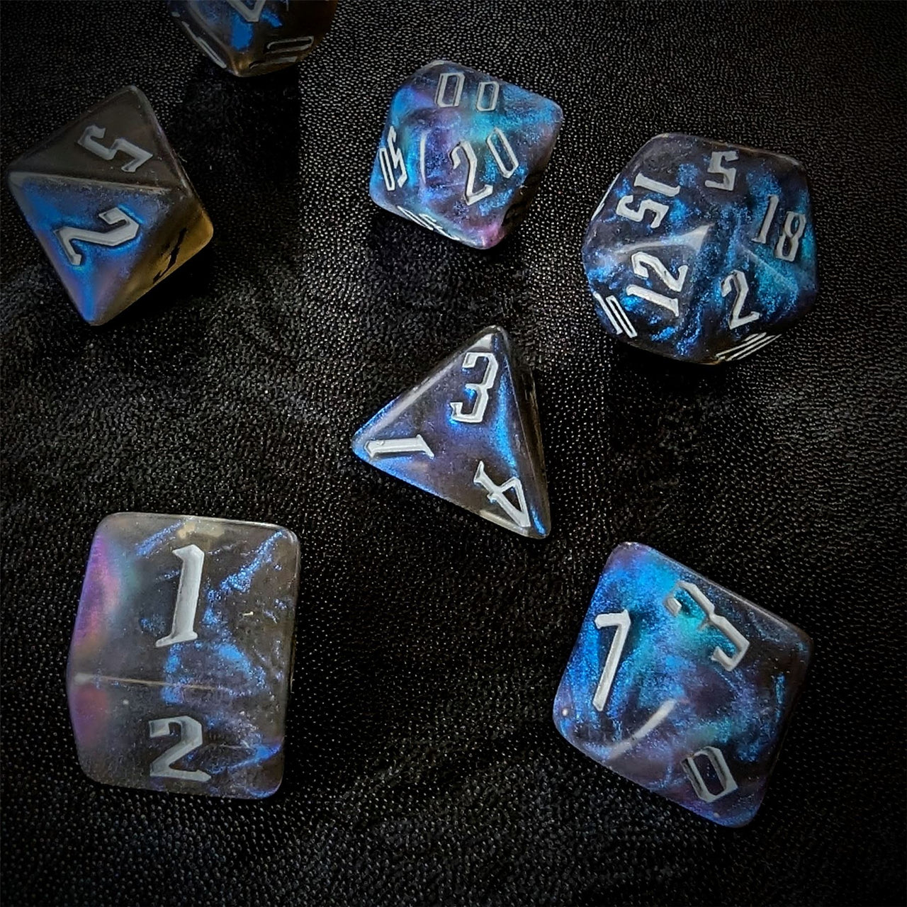 Glitter in Black & Blue Acrylic - 7pcs RPG Full Dice Set