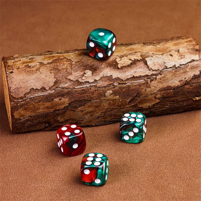 12mm Red & Green Acrylic - 10pcs D6 RPG Dice Set