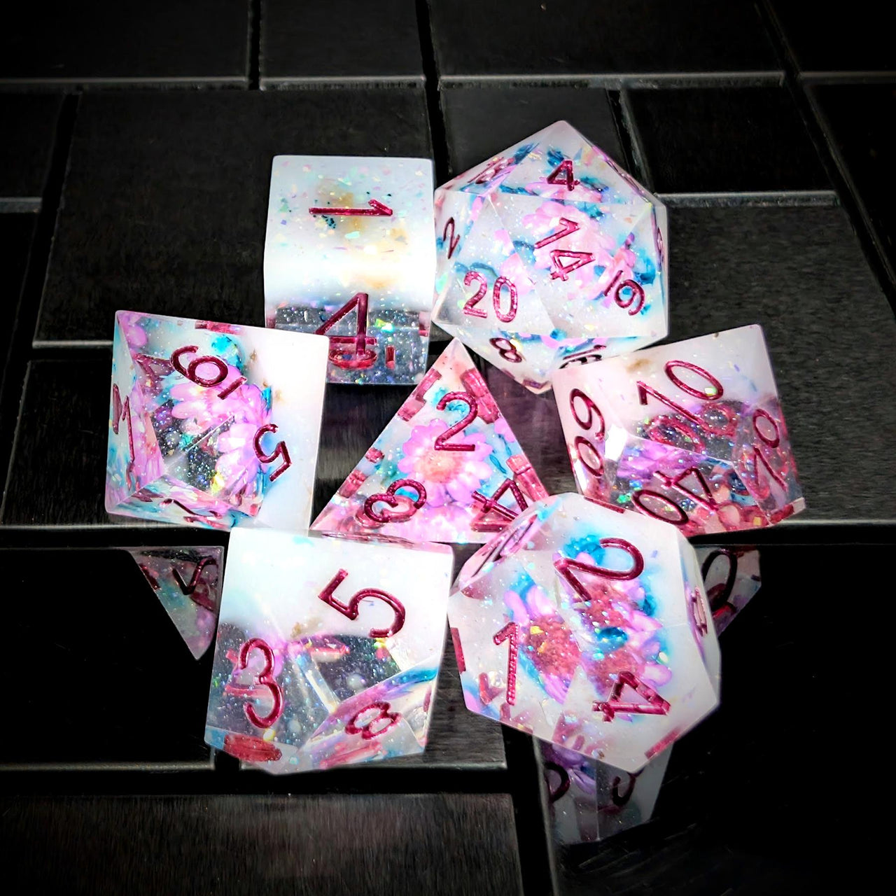 7pcs Dice Sharp Filled Purple Font Pink Flower Clear