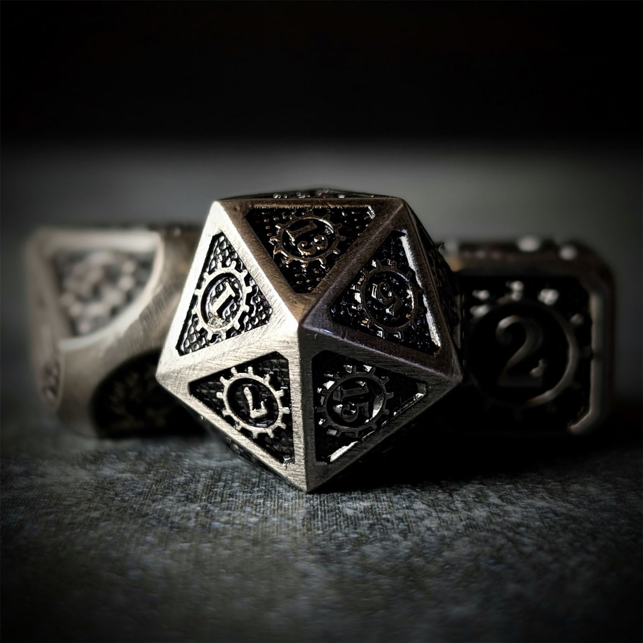 Gear in Silver Metal - 7pcs RPG Dice Set