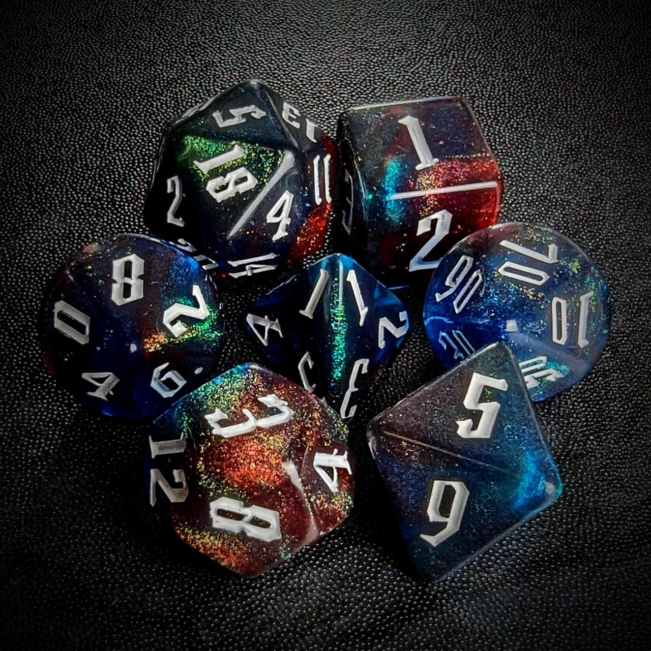 Glitter in Red & Blue Acrylic - 7pcs RPG Full Dice Set