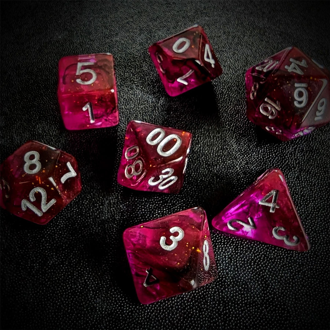 Glitter in Magenta Resin - 7pcs RPG Full Dice Set