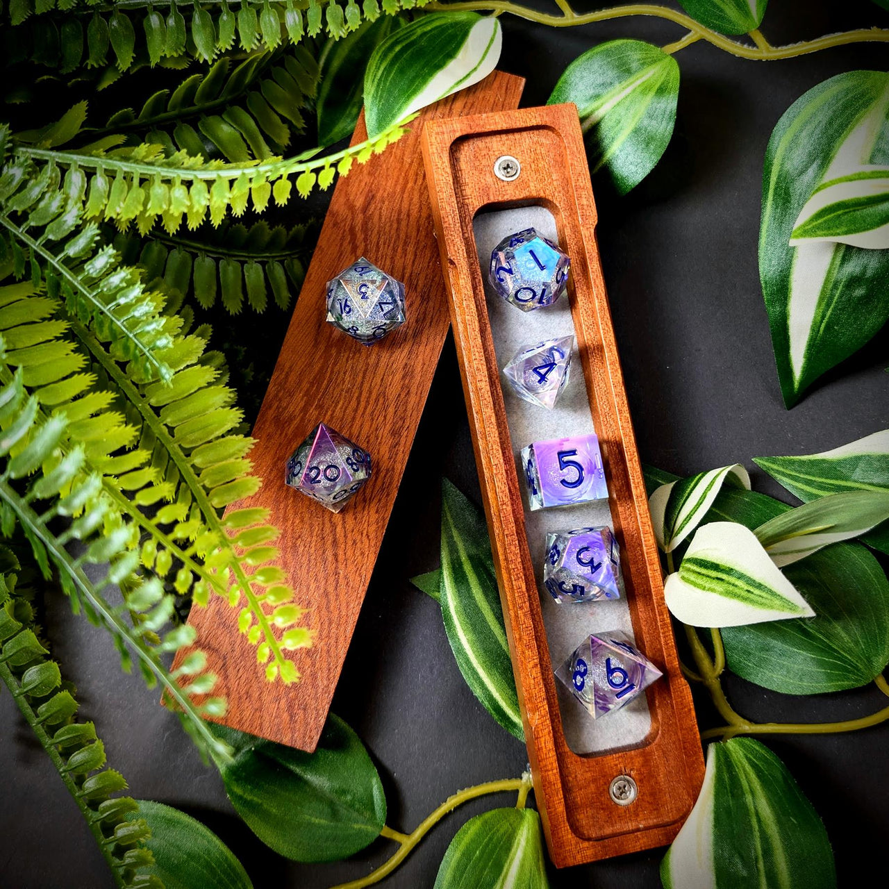 7pcs Dice Sharp Filled Liquid Purple Font Oil Clear