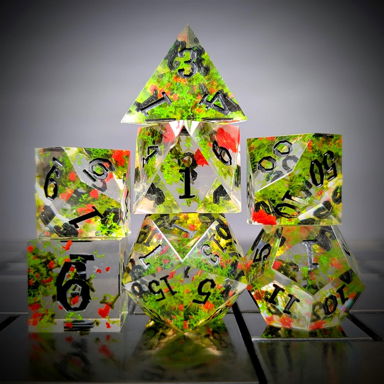 7pcs Dice Sharp Filled Black Font Flowers Red Green Clear