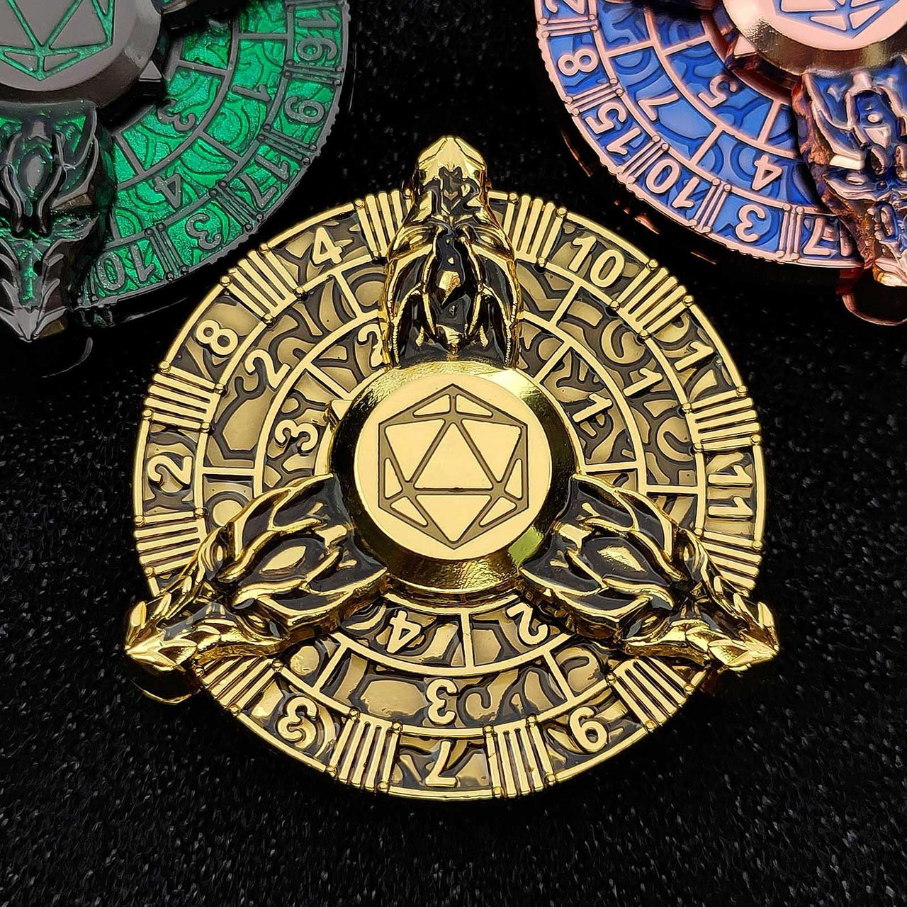 Dice Metal Spinner Straight 3-arm Gold