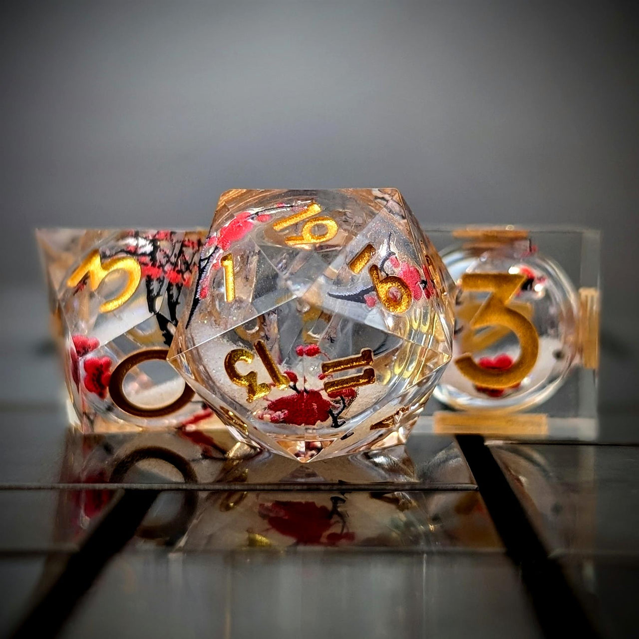 7pcs Dice Sharp Filled Liquid Wintersweet Flower Gold Font Red White