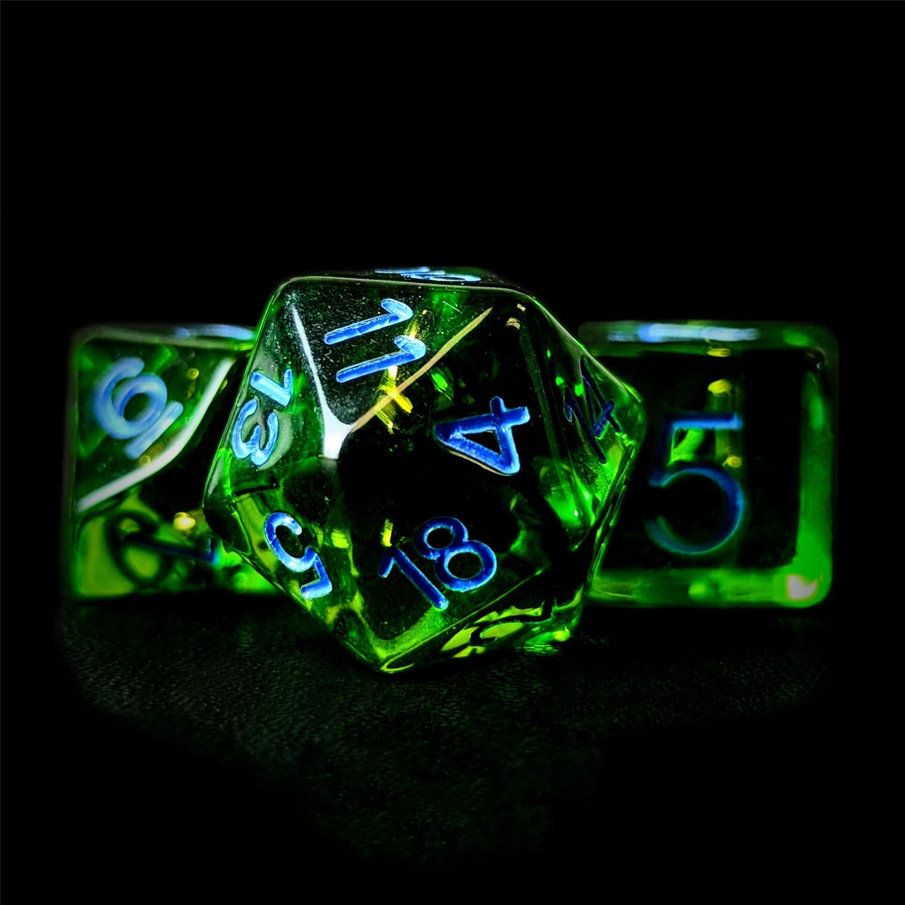 Bow in Clear & Green Resin - 7pcs RPG Full Dice Set