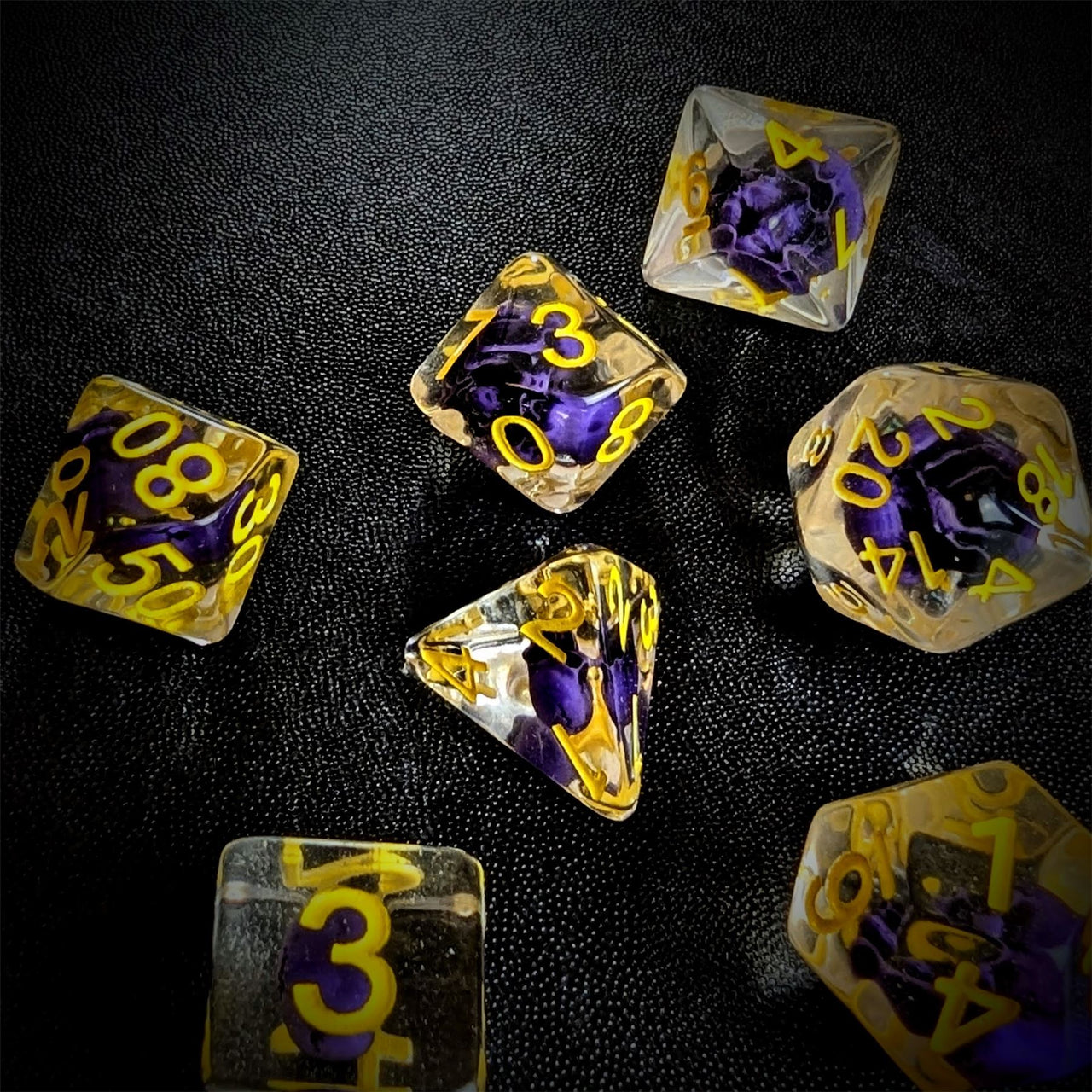 Purple Skull in Clear Resin - 7pcs RPG Full Dice Set