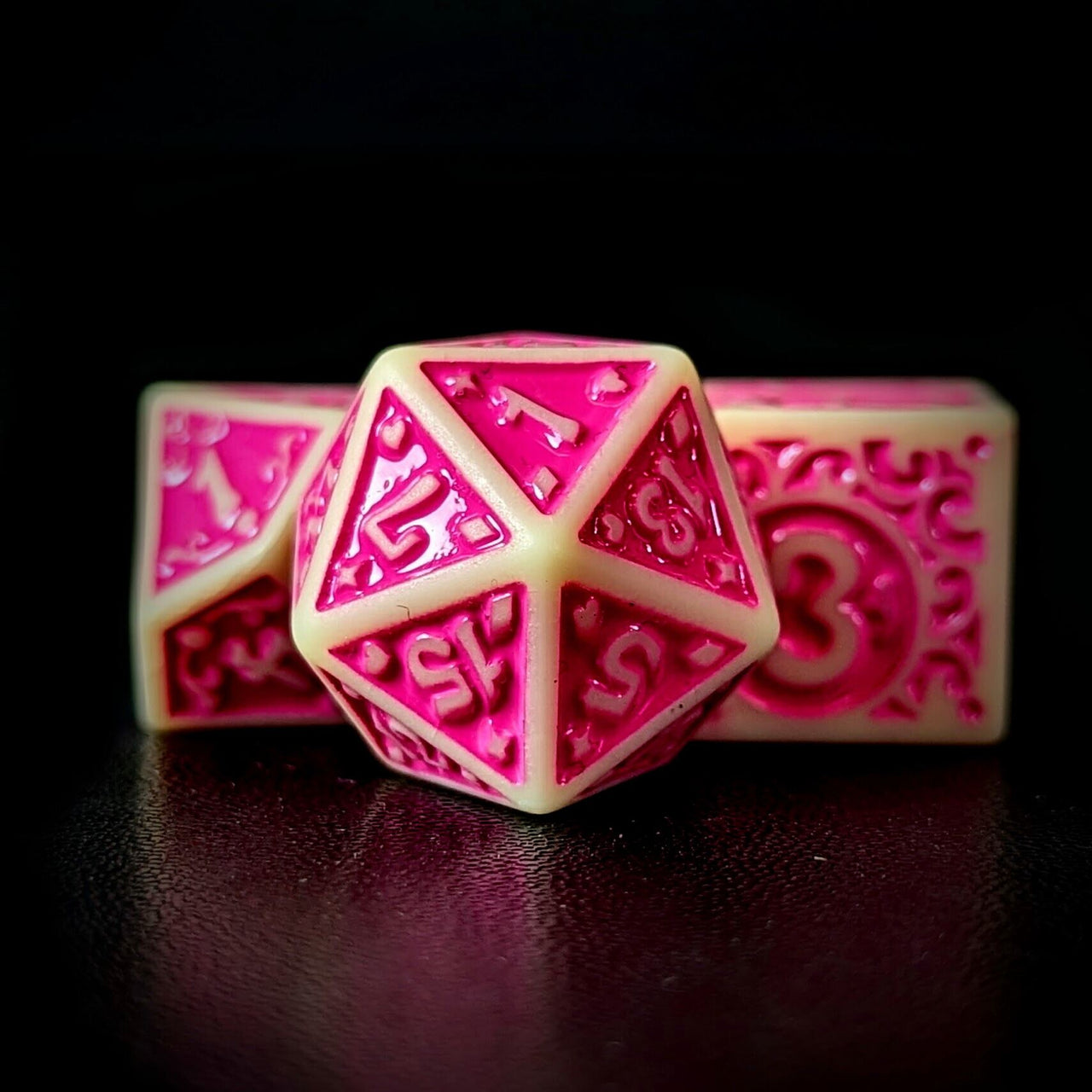 Pink Vines on White Acrylic - 7pcs RPG Full Dice Set Close