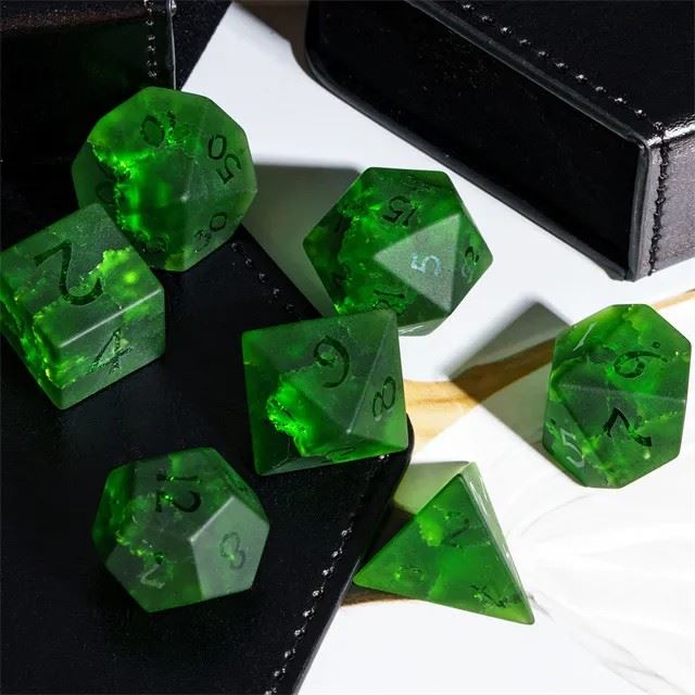 Cracked & Frosted Forest Green Glass - 7pcs RPG Dice Set