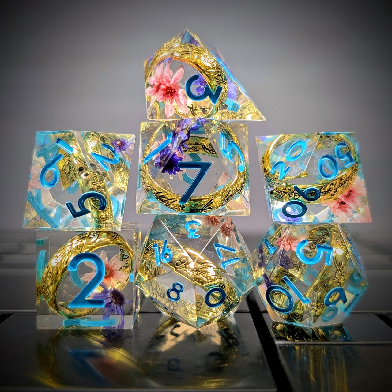 7pcs Dice Sharp Filled Gold Ring Flowers Blue Font Blue Clear
