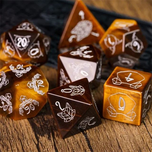 Beasts on Tigers Eye Gemstone - 7pcs RPG Dice Set