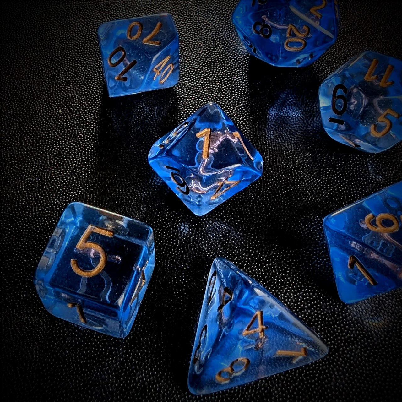 Violin in Clear & Blue Resin - 7pcs RPG Full Dice Set