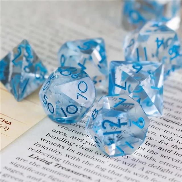 Flower in White Filled Sharp Resin - 7pcs RPG Dice Set