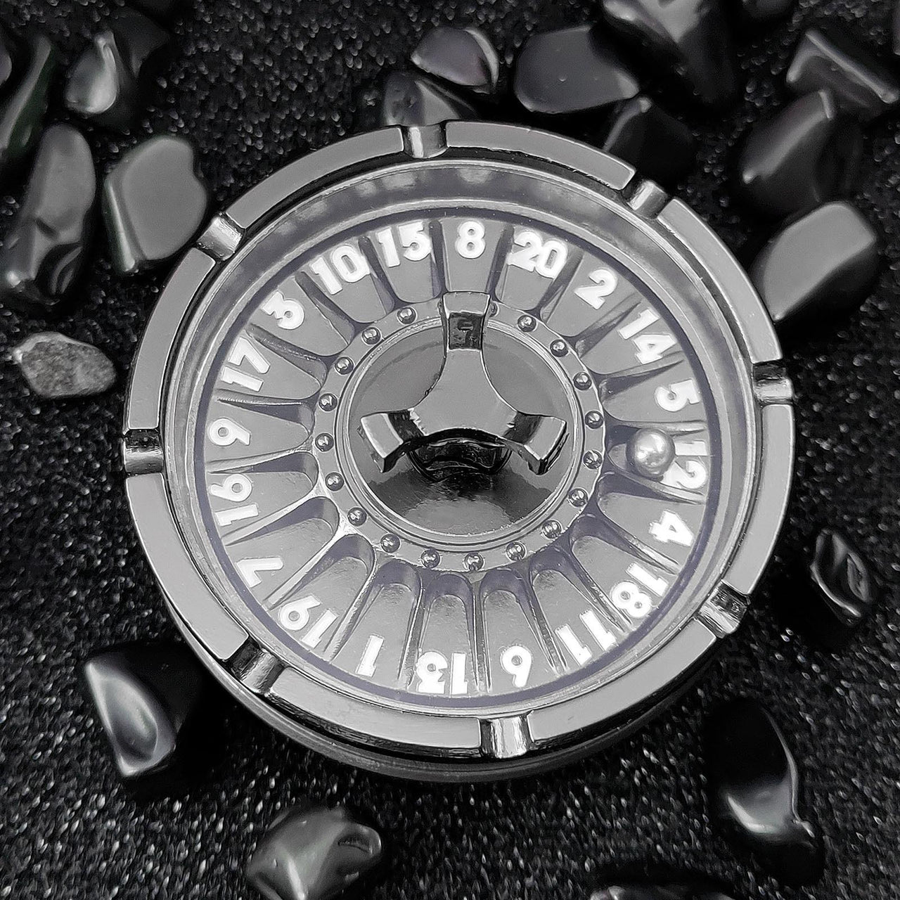 Dice Metal Spinner Roulette White Font Black