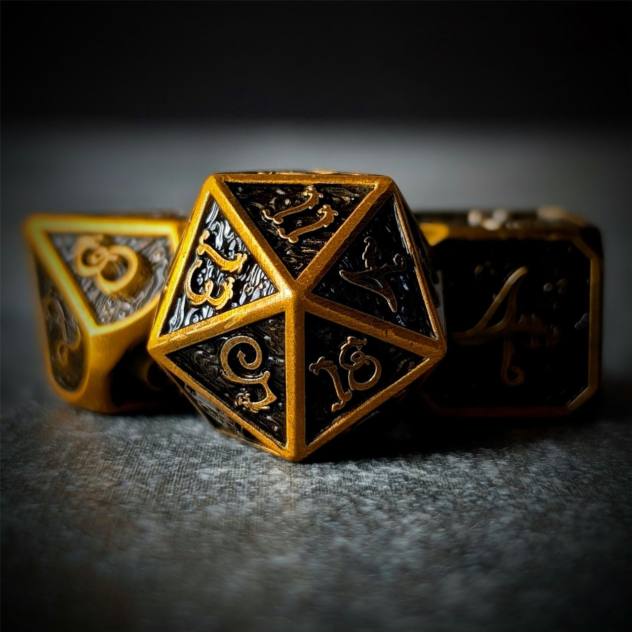 Gold Metal with Dragon Font - 7pcs RPG Dice Set