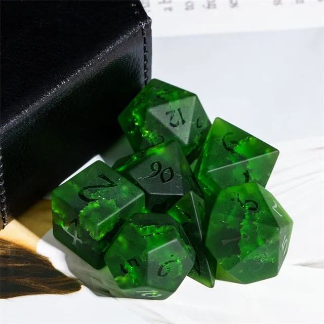 Cracked & Frosted Forest Green Glass - 7pcs RPG Dice Set