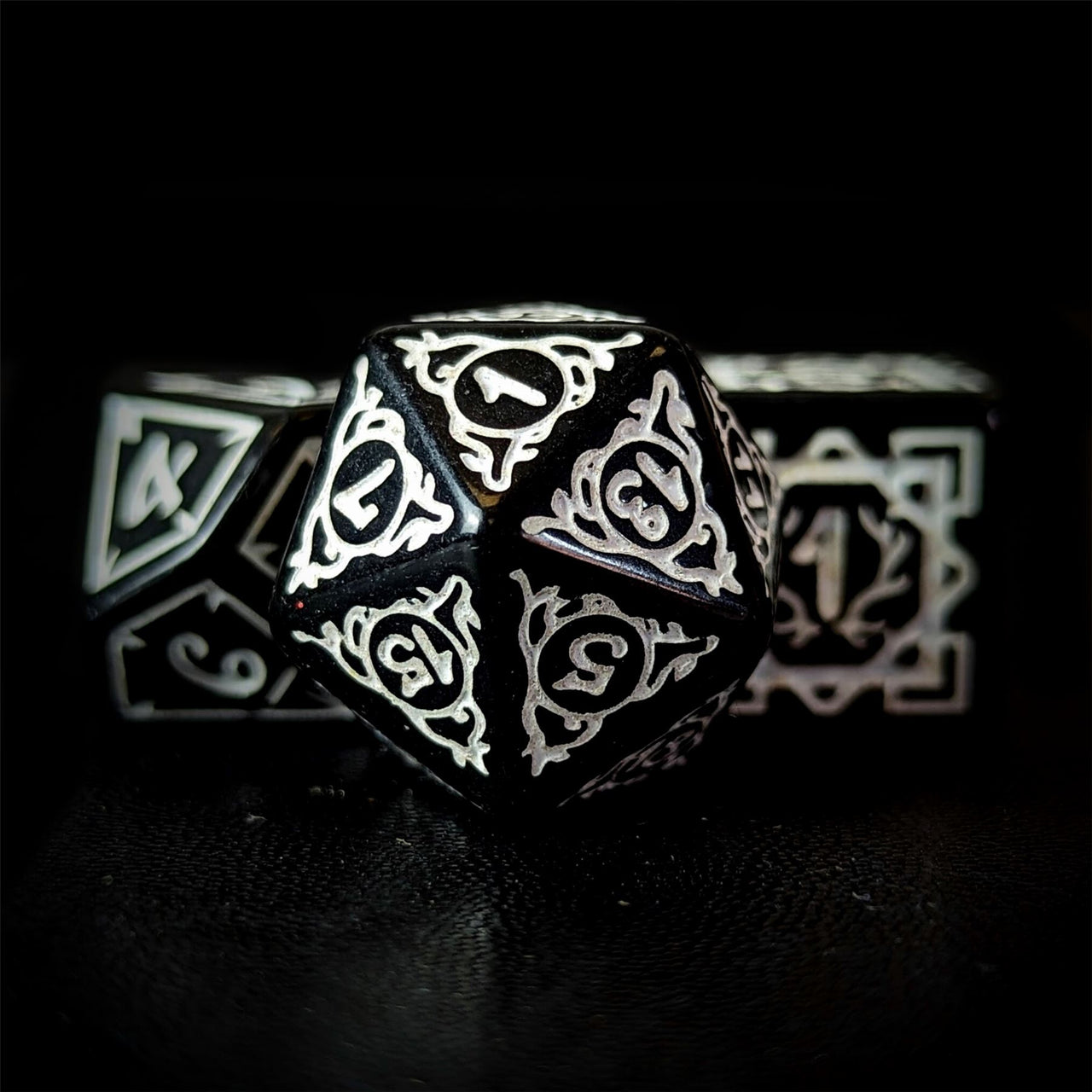 White Vines on Black Acrylic - 7pcs RPG Full Dice Set Close