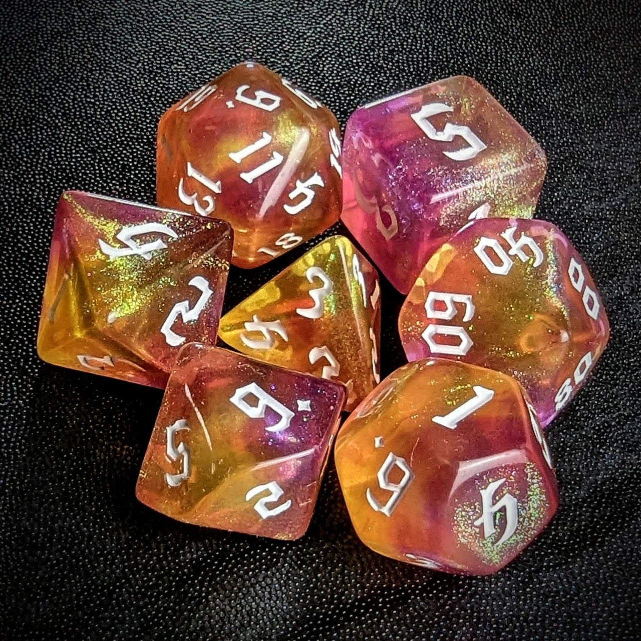 Glitter in Yellow & Pink Acrylic - 7pcs RPG Full Dice Set Top