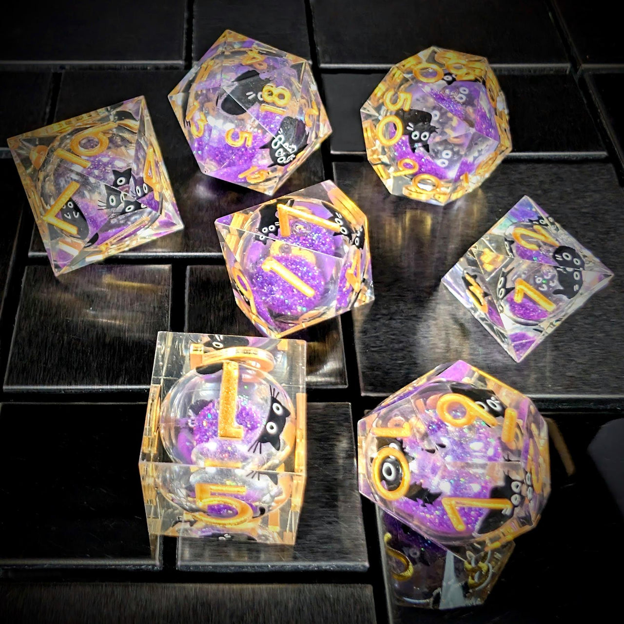 7pcs Dice Sharp Filled Liquid Cat Gold Font Clear Purple