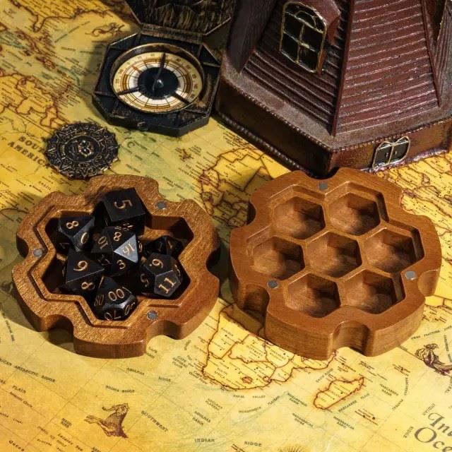 Dragon on Sapele Wood with 7 Slots -  Magnetic Cog Dice Storage