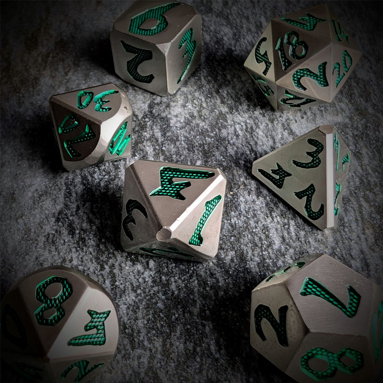 Green Font in Silver Metal - 7pcs RPG Dice Set