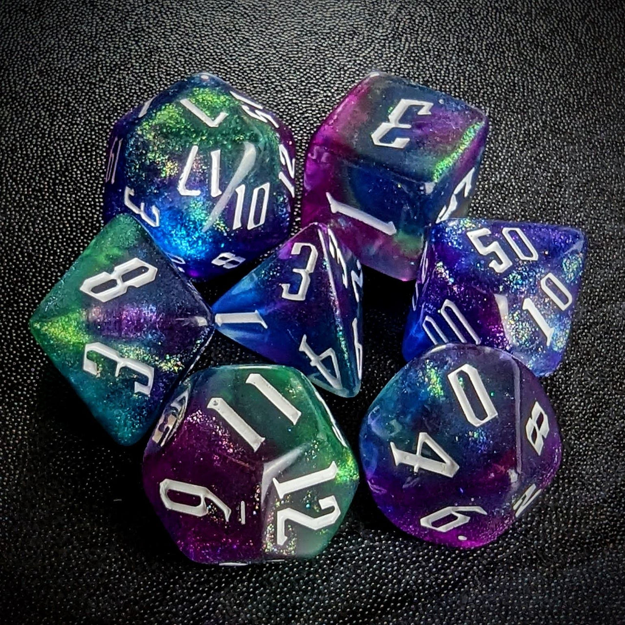 Glitter in Blue & Purple Acrylic - 7pcs RPG Full Dice Set Top