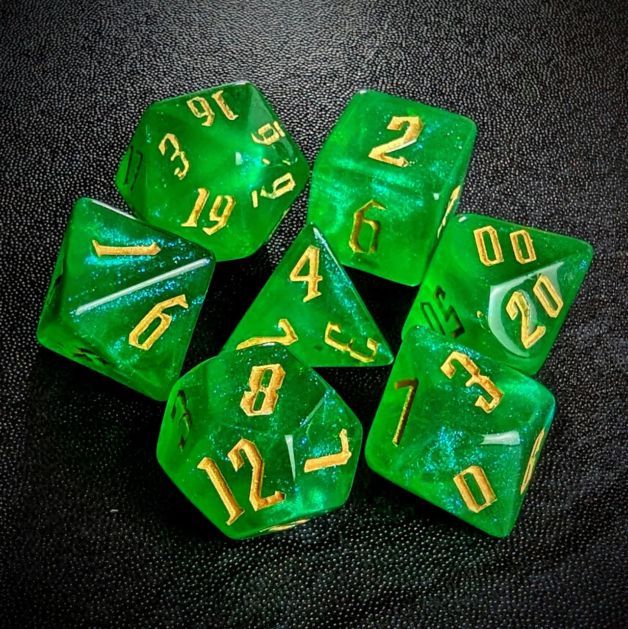 Glitter in Clear Green Acrylic - 7pcs RPG Full Dice Set Top