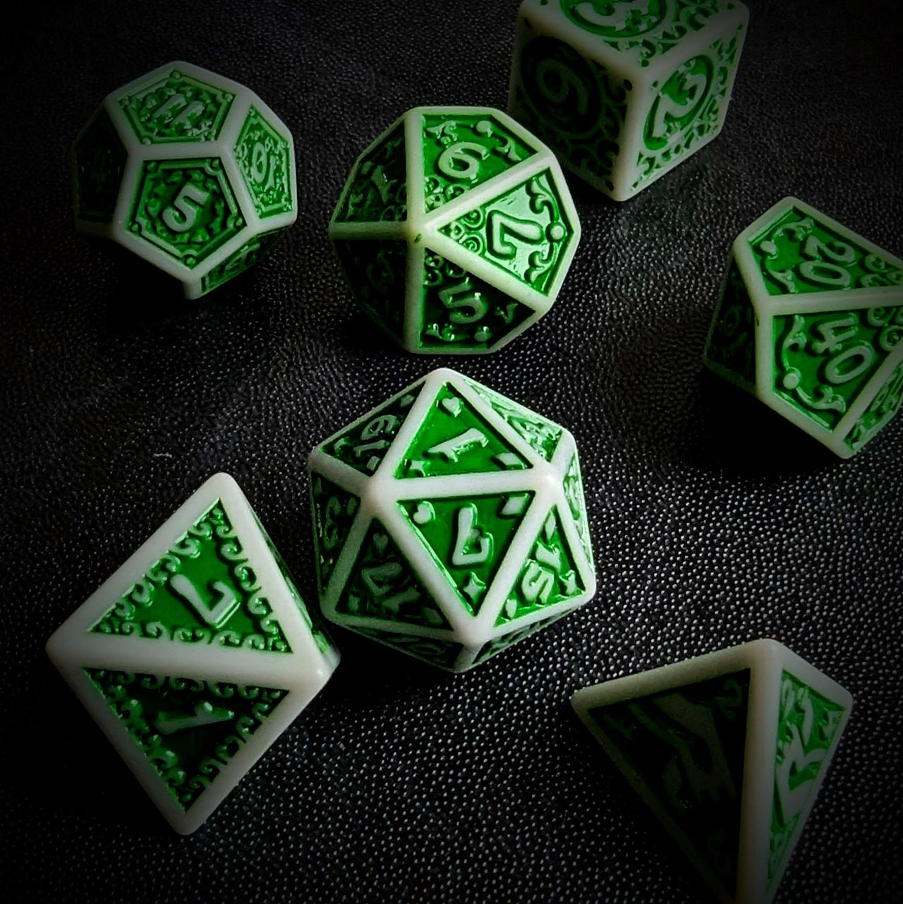 Green Vines on White Acrylic - 7pcs RPG Full Dice Set Scatter