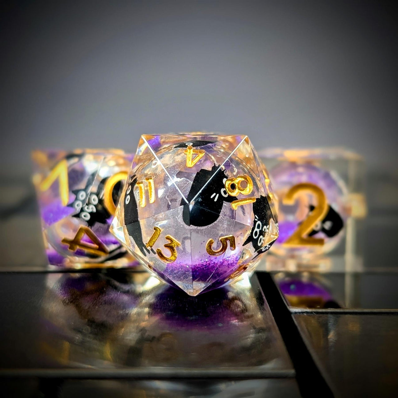 7pcs Dice Sharp Filled Liquid Cat Gold Font Clear Purple