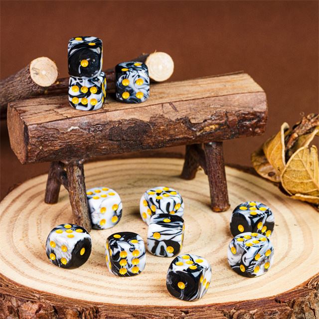 12mm White & Black Acrylic - 10pcs D6 RPG Dice Set