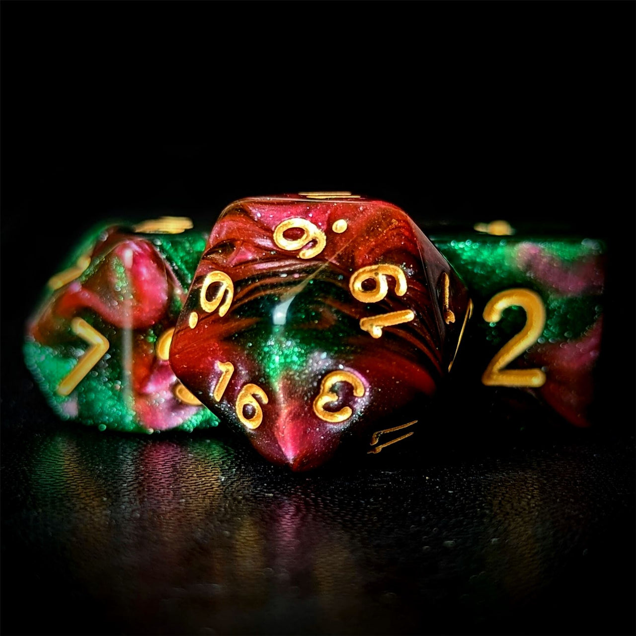 Glitter in Red & Green Acrylic - 7pcs RPG Full Dice Set Close