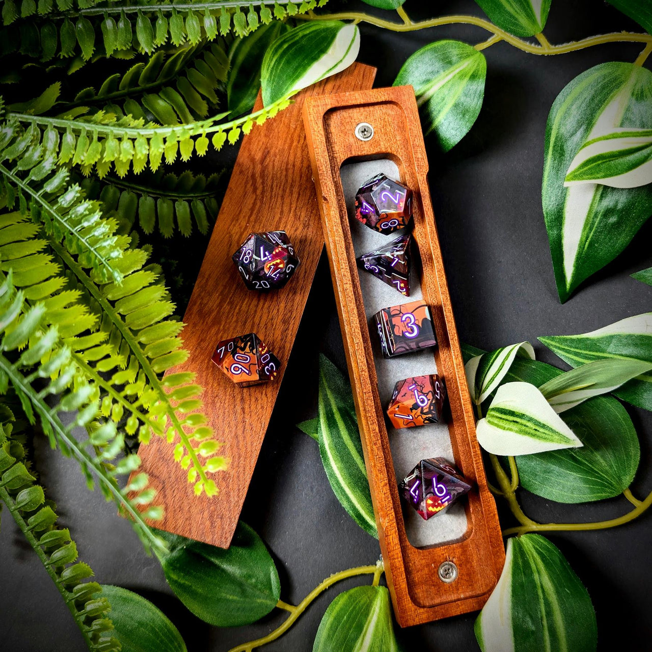 7pcs Dice Sharp Filled Skeleton White Purple Font Black Orange