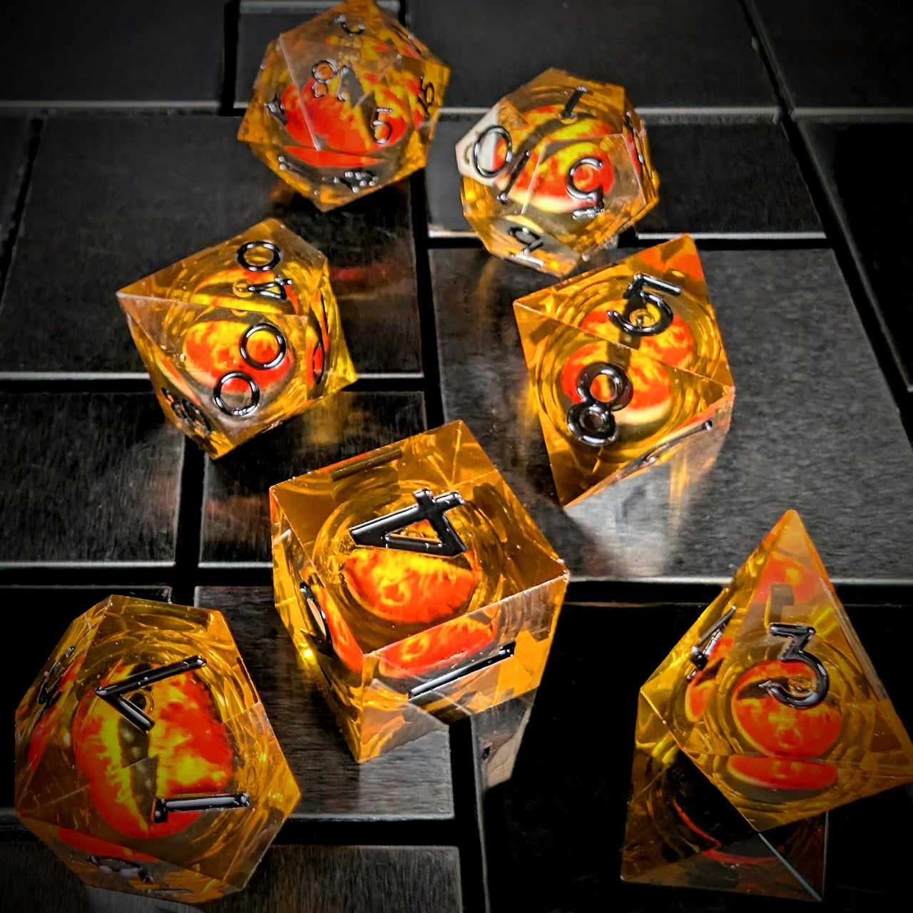 7pcs Dice Sharp Filled Liquid Lizard Eye Black Font Orange