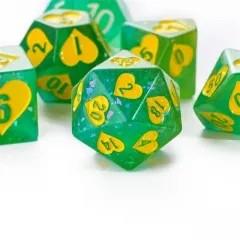 7pcs Dice Resin Pattern Hearts Yellow Font Green