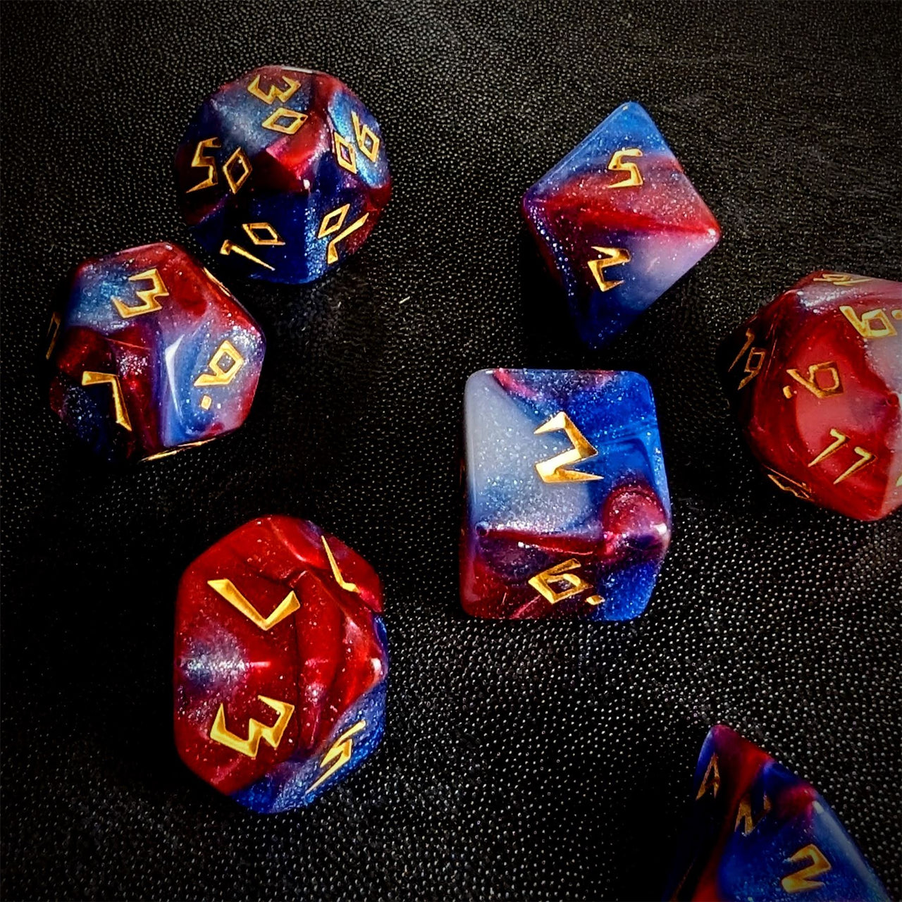 Glitter in Blue & Red Acrylic - 7pcs RPG Full Dice Set Scatter