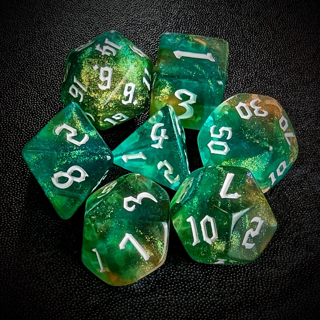 Glitter in Green & Yellow Acrylic - 7pcs RPG Full Dice Set Top