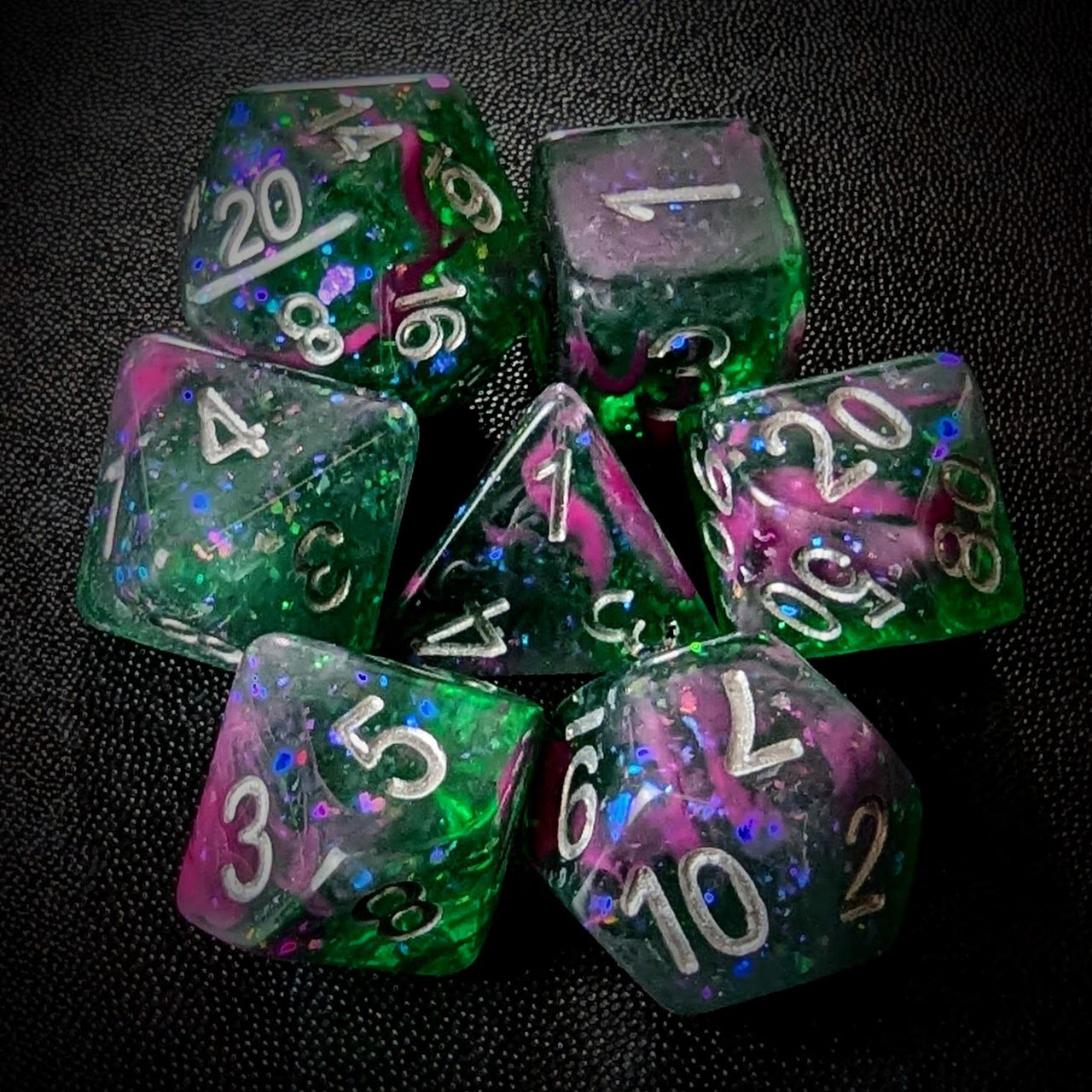 Glitter in Green & Pink Resin - 7pcs RPG Full Dice Set