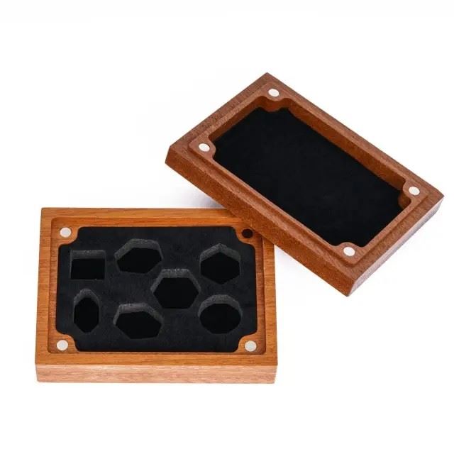 D20 on Sapele Wood with 7 Slots -  Magnetic Dice Storage