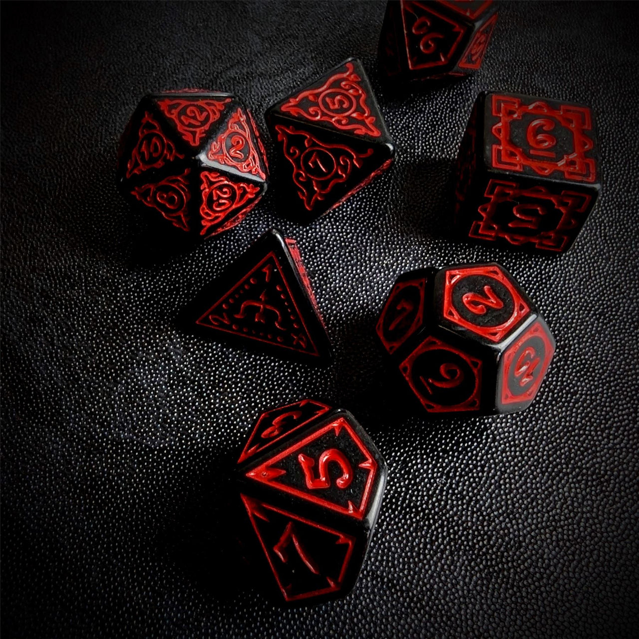 Red Vines on Black Acrylic - 7pcs RPG Full Dice Set Scatter