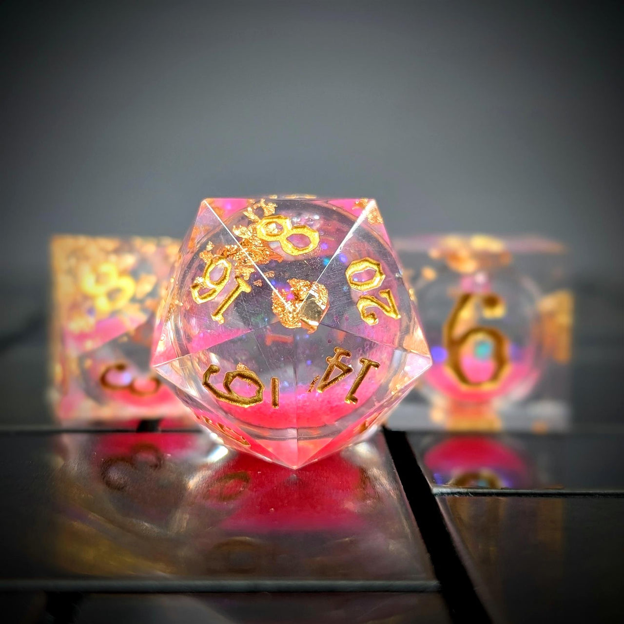 7pcs Dice Sharp Filled Liquid Gold Font Pink Clear