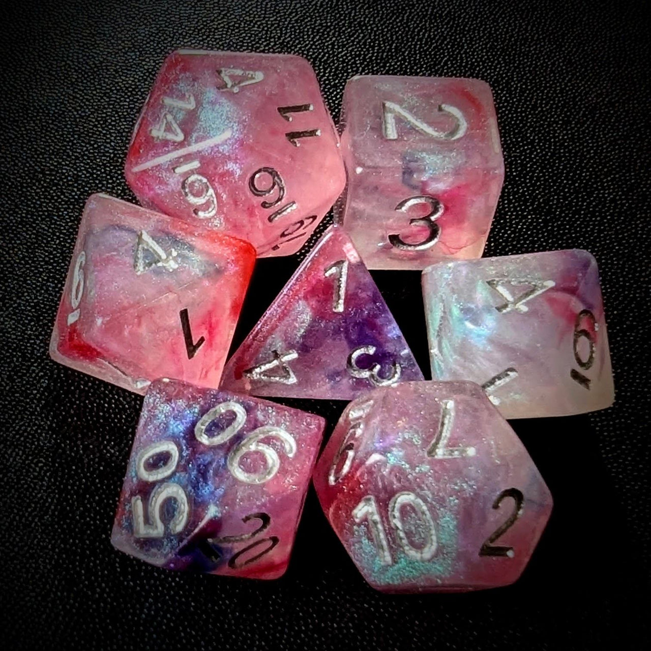 Glitter in Pink & Purple Resin - 7pcs RPG Full Dice Set