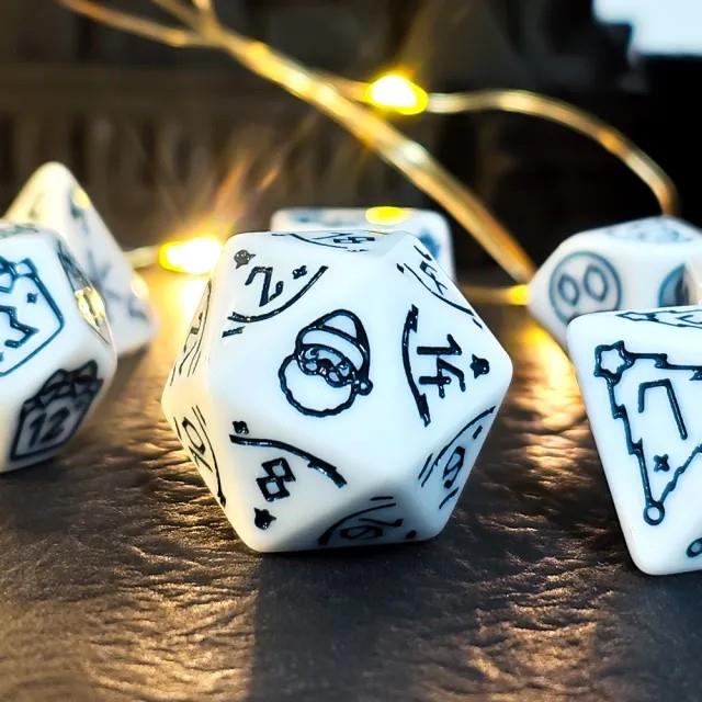 7pcs Dice Acrylic Pattern Christmas Black Font White