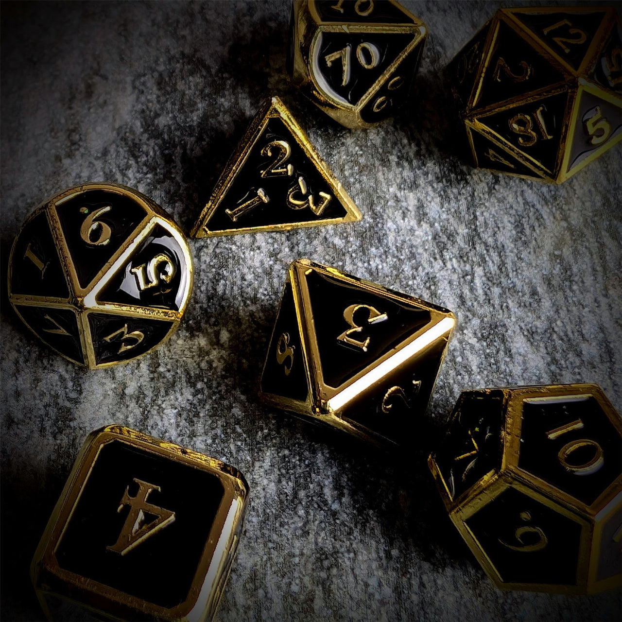 Black in Gold Metal - 7pcs RPG Dice Set