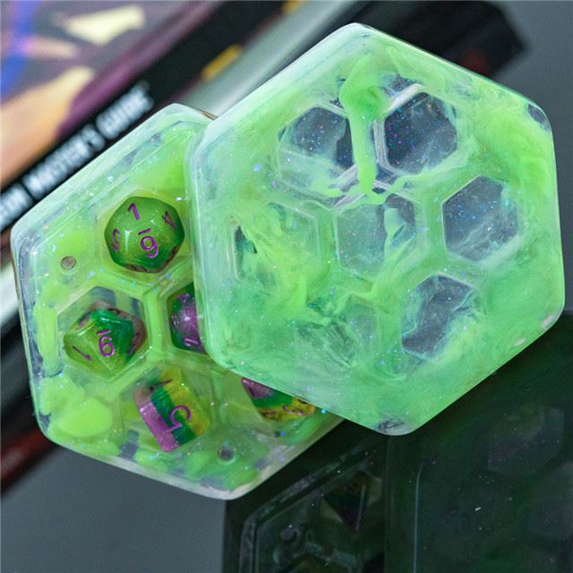 Green Gliiter on Resin with 7 Slots - Dice Storage