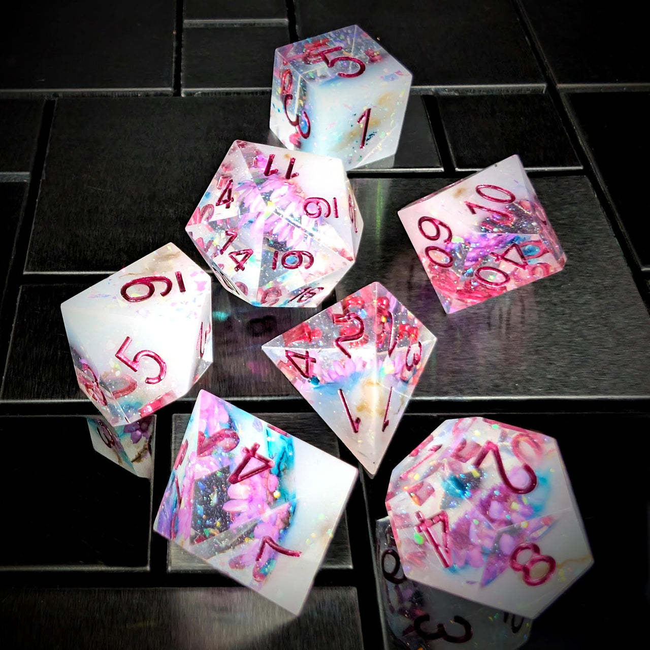 7pcs Dice Sharp Filled Purple Font Pink Flower Clear