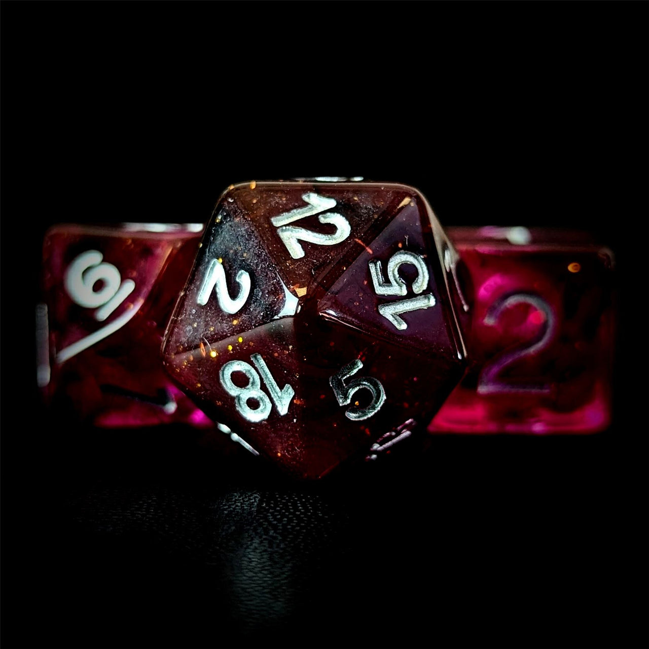 Glitter in Magenta Resin - 7pcs RPG Full Dice Set