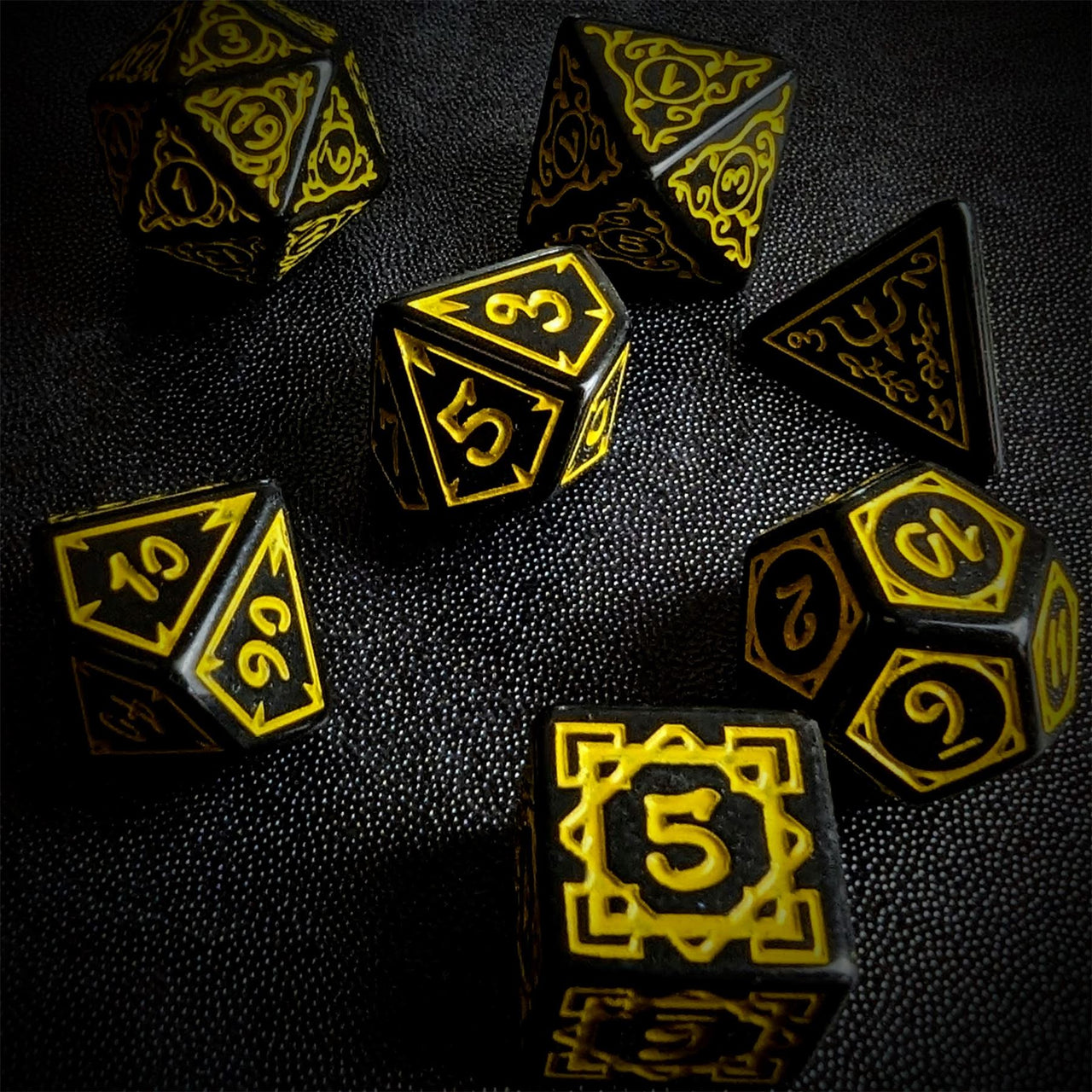Yellow Vines on Black Acrylic - 7pcs RPG Full Dice Set
