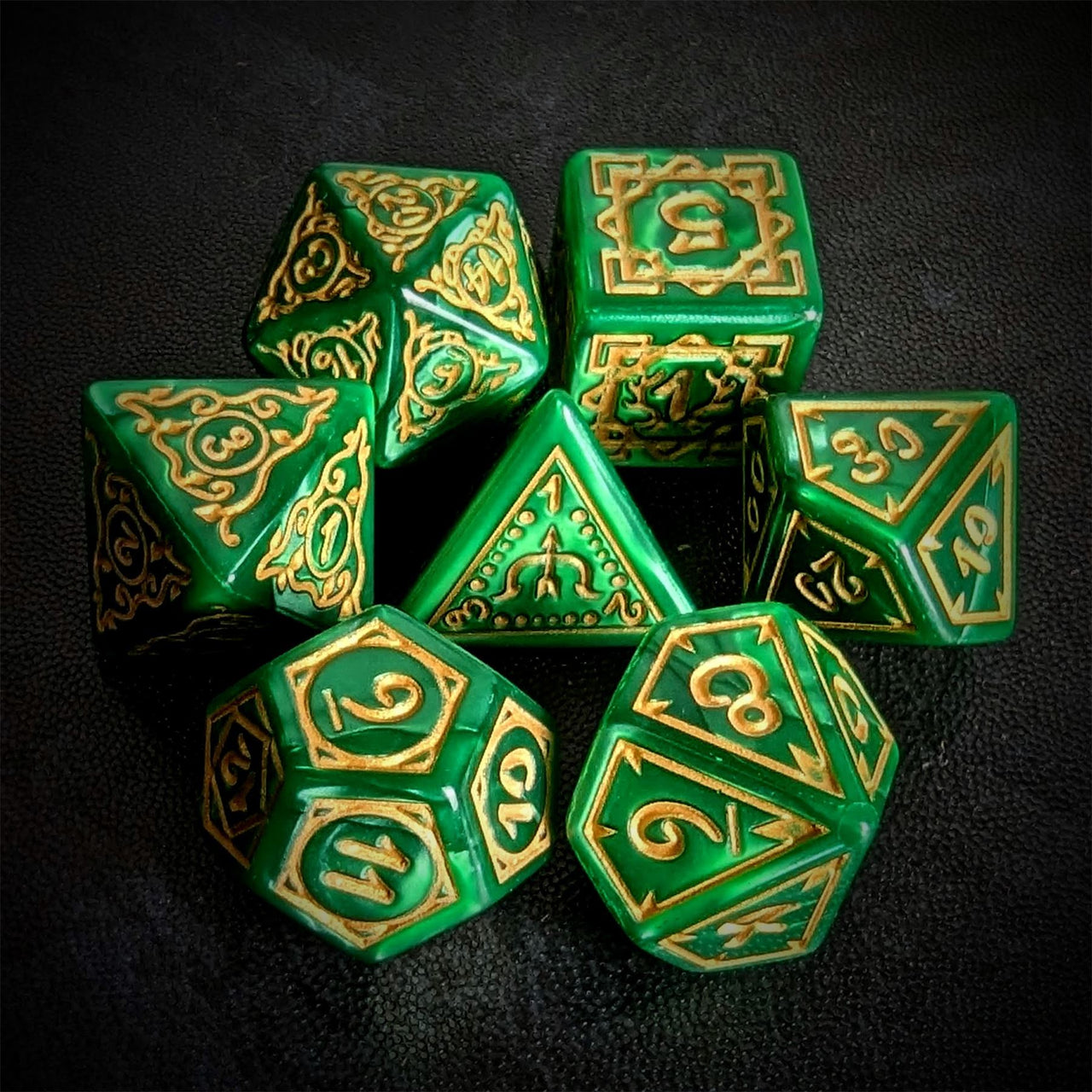 Gold Vines on Green Acrylic - 7pcs RPG Full Dice Set Top